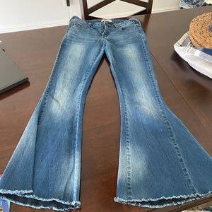 FREE PEOPLE FLARE JEANS ONLY WORN TWICE